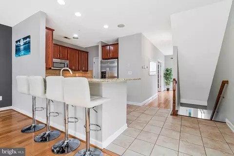 Entry Way - 11718 Leesborough Cir, Silver Spring, MD 20902 photo 4 of 5