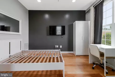 Bedroom - 11718 Leesborough Cir, Silver Spring, MD 20902 photo 1 of 9