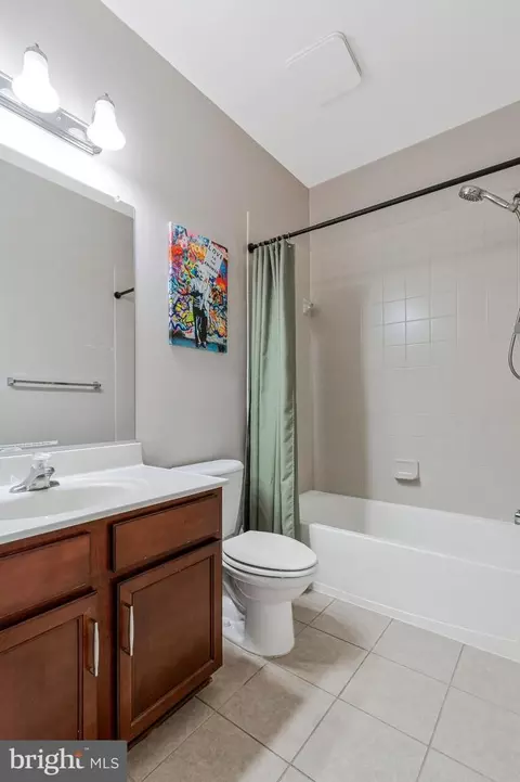 Bath - 11718 Leesborough Cir, Silver Spring, MD 20902 photo 6 of 6