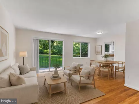 10524 Weymouth St #202, Bethesda, MD 20814