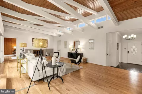 Living - 1907 Forest Dale Dr, Silver Spring, MD 20903 photo 2 of 3