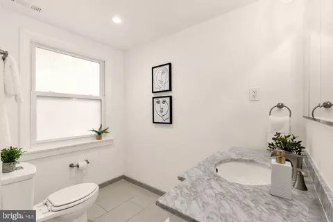 Bath - 1907 Forest Dale Dr, Silver Spring, MD 20903 photo 4 of 9