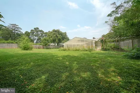 Exterior - 1205 Spotswood Dr, Silver Spring, MD 20905 photo 7 of 8