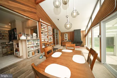 Dining - 1205 Spotswood Dr, Silver Spring, MD 20905 photo 3 of 3