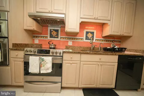 Kitchen - 1205 Spotswood Dr, Silver Spring, MD 20905 photo 1 of 3