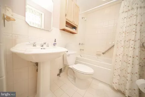 Bath - 1205 Spotswood Dr, Silver Spring, MD 20905 photo 4 of 4