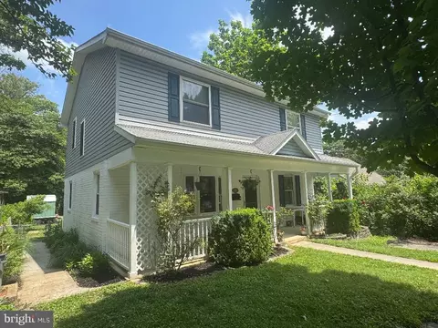 910 Wade Ave, Rockville, MD 20851