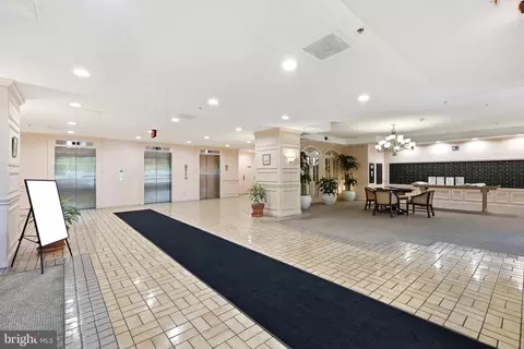 Entry Way - 15115 Interlachen Dr #3-524, Silver Spring, MD 20906 photo 4 of 5