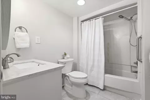 Bath - 15115 Interlachen Dr #3-524, Silver Spring, MD 20906 photo 3 of 3
