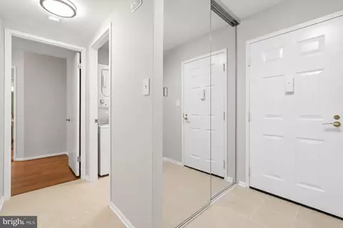 Entry Way - 15115 Interlachen Dr #3-524, Silver Spring, MD 20906 photo 3 of 5