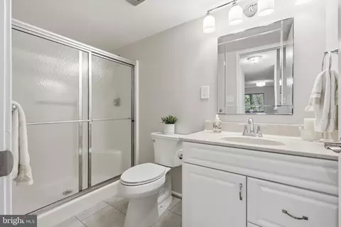 Bath - 15115 Interlachen Dr #3-524, Silver Spring, MD 20906 photo 2 of 3