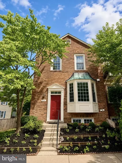 16 Ritchfield Ct, Rockville, MD 20850