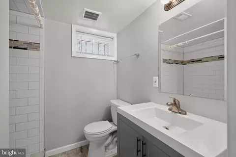 Bath - 11102 Bucknell Dr, Silver Spring, MD 20902 photo 2 of 2