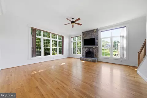 Living - 13621 Montvale Dr, Silver Spring, MD 20904 photo 4 of 12