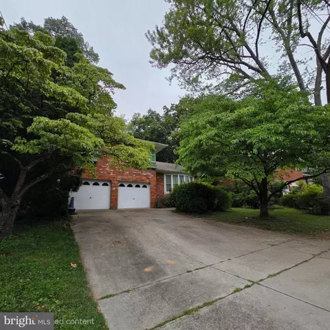 8602 Ewing Dr, Bethesda, MD 20817