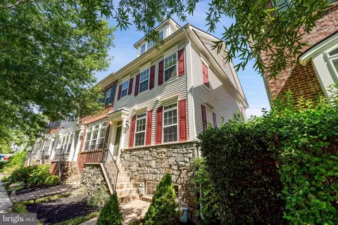 23225 Rainbow Arch Dr, Clarksburg, MD 20871