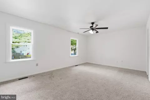 Living - 12 Catoctin Ct, Silver Spring, MD 20906 photo 8 of 10