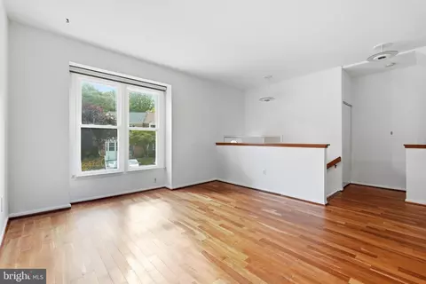 Living - 12 Catoctin Ct, Silver Spring, MD 20906 photo 2 of 10