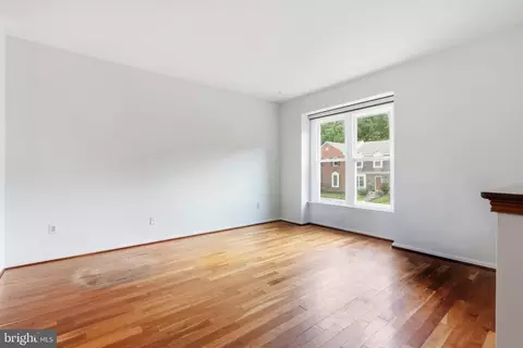 Living - 12 Catoctin Ct, Silver Spring, MD 20906 photo 3 of 10