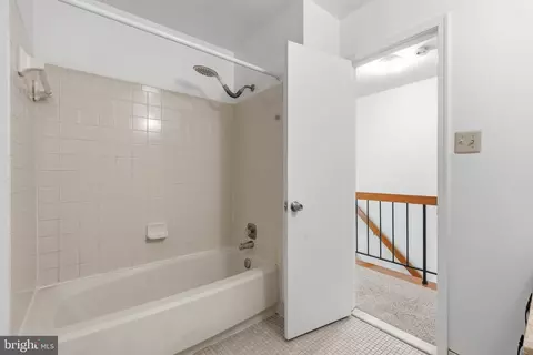 Entry Way - 12 Catoctin Ct, Silver Spring, MD 20906 photo 4 of 4