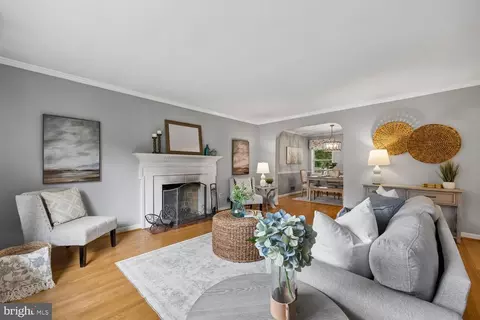 Living - 1121 Tanley Rd, Silver Spring, MD 20904 photo 2 of 7