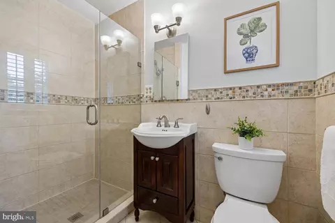 Bath - 1121 Tanley Rd, Silver Spring, MD 20904 photo 1 of 3
