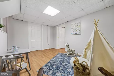 Entry Way - 1121 Tanley Rd, Silver Spring, MD 20904 photo 5 of 7
