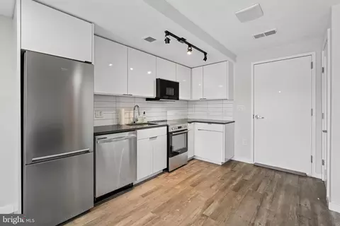 Kitchen - 700 Roeder Rd #401, Silver Spring, MD 20910 photo 3 of 3