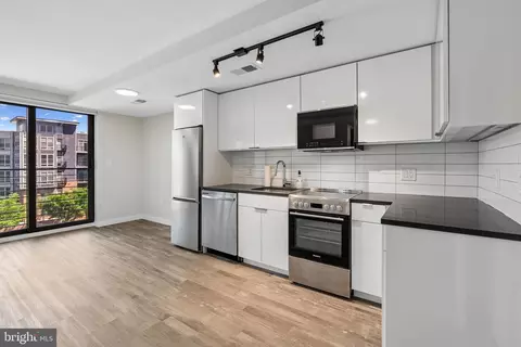Kitchen - 700 Roeder Rd #401, Silver Spring, MD 20910 photo 1 of 3