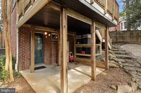 Exterior - 10211 Sutherland Rd, Silver Spring, MD 20901 photo 5 of 16