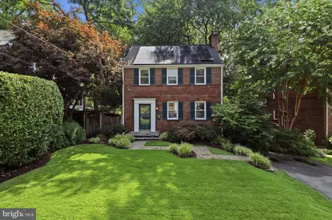 Exterior - 10211 Sutherland Rd, Silver Spring, MD 20901 photo 13 of 16