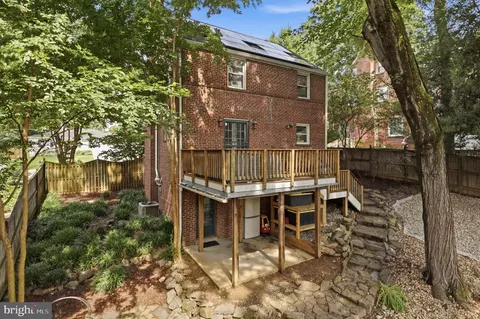 Exterior - 10211 Sutherland Rd, Silver Spring, MD 20901 photo 6 of 16