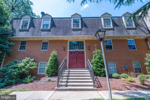 872 College Pkwy #301, Rockville, MD 20850
