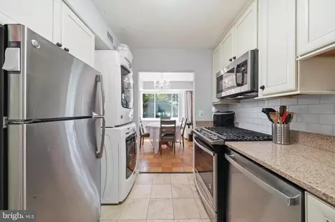 Kitchen - 2105 Unit 15-103 Walsh View Ter #15, Silver Spring, MD 20902 photo 4 of 4