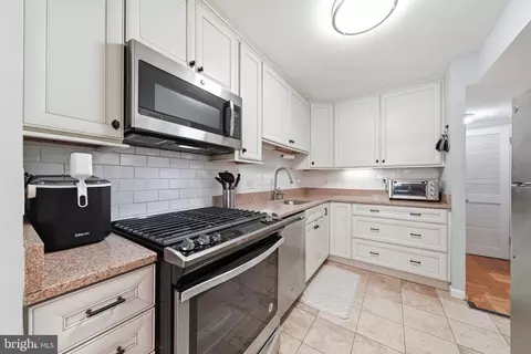 Kitchen - 2105 Unit 15-103 Walsh View Ter #15, Silver Spring, MD 20902 photo 1 of 4
