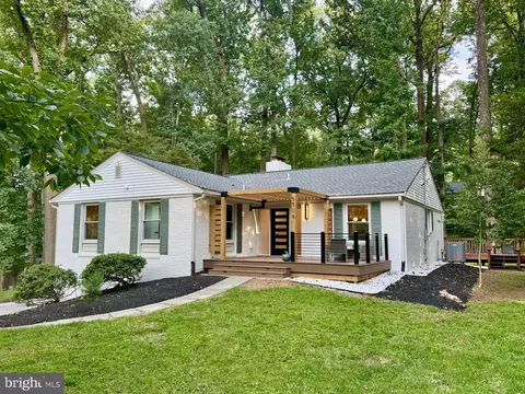 5708 Annamarie Ct, Rockville, MD 20855