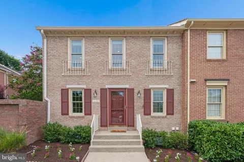 4063 Norbeck Square Dr, Rockville, MD 20853