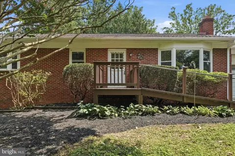 Exterior - 122 E Deer Park Dr, Gaithersburg, MD 20877 photo 11 of 12