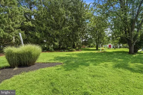 Exterior - 122 E Deer Park Dr, Gaithersburg, MD 20877 photo 9 of 12