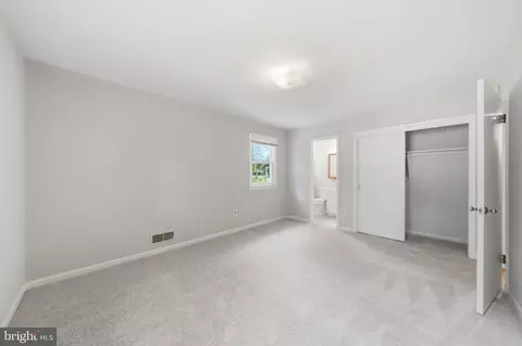 Bedroom - 122 E Deer Park Dr, Gaithersburg, MD 20877 photo 3 of 12