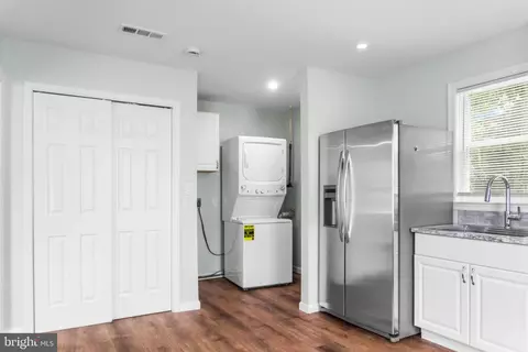 Entry Way - 2706 Terrapin Rd, Silver Spring, MD 20906 photo 3 of 5