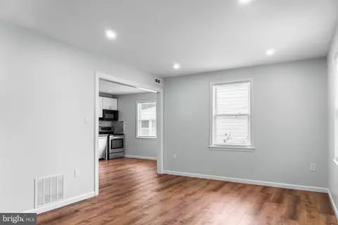 Living - 2706 Terrapin Rd, Silver Spring, MD 20906 photo 2 of 2