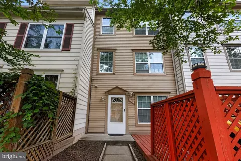 19704 Teakwood Cir #74, Germantown, MD 20874