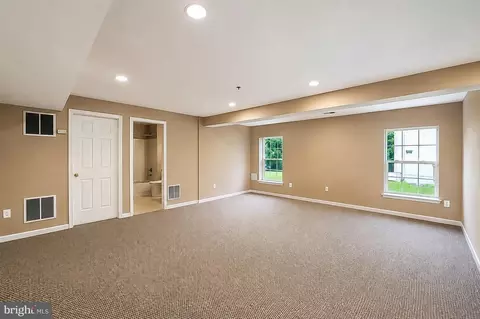 Living - 18305 Bubbling Spring Ter, Boyds, MD 20841 photo 13 of 14