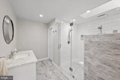 Bath - 13242 Osterport Dr, Silver Spring, MD 20906 photo 3 of 6