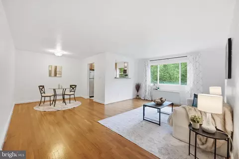 116 Lee Ave #309, Takoma Park, MD 20912