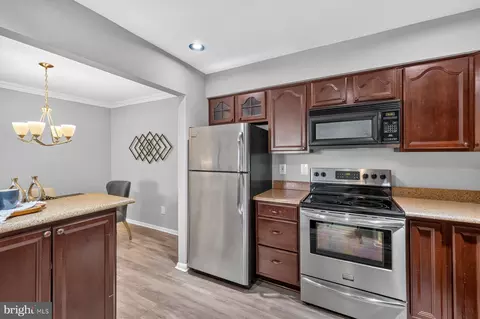 Kitchen - 13143 Musicmaster Dr #127, Silver Spring, MD 20904 photo 2 of 3