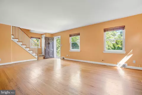 Living - 22 Melbourne Ave, Silver Spring, MD 20901 photo 3 of 5