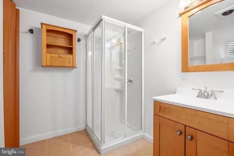 Bath - 22 Melbourne Ave, Silver Spring, MD 20901 photo 2 of 2