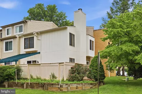 2 Grazing Ct, Montgomery Village, MD 20886